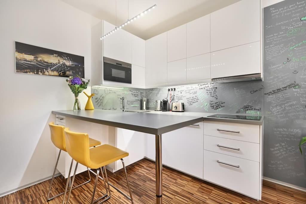 Smart & Luxury Old Town Apartment Praag Buitenkant foto