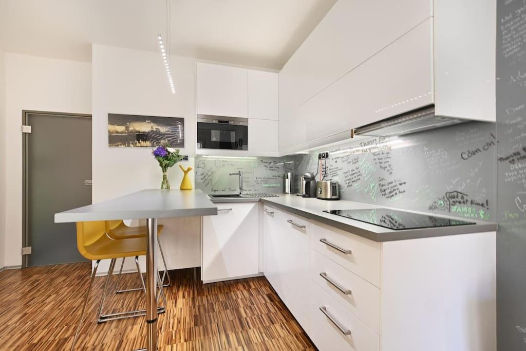 Smart & Luxury Old Town Apartment Praag Buitenkant foto